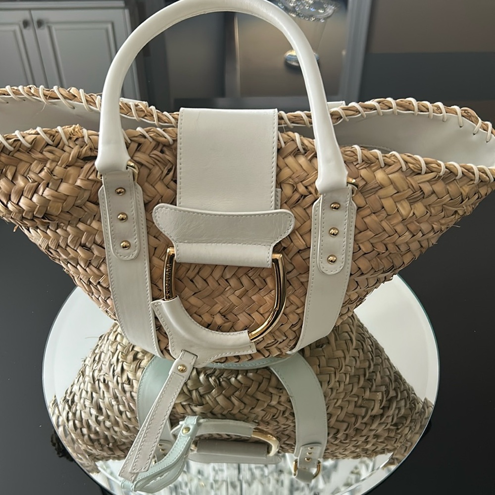 Vintage straw Dolce & Gabbana trapezoid shaped handbag. Excellent condition!